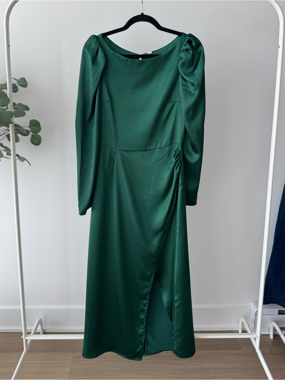 Emerald Green Long Sleeve Satin Midi Dress